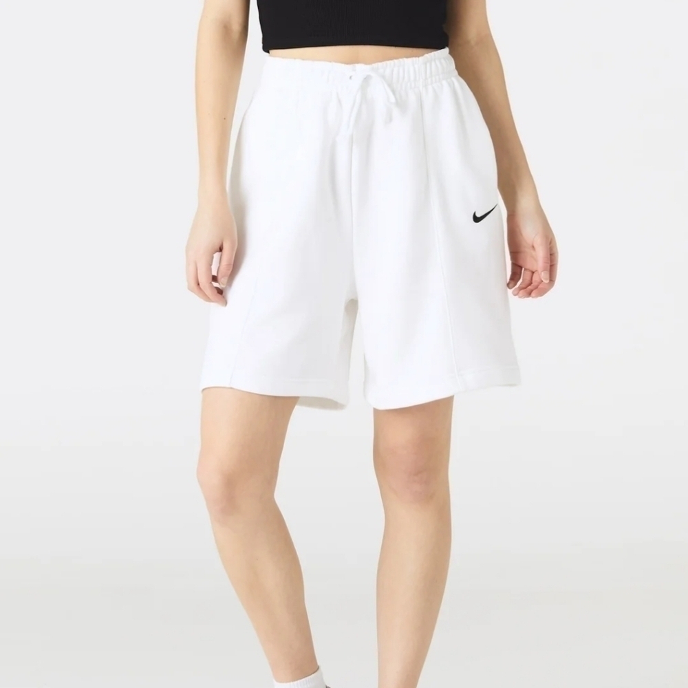 NIKE ESSENTIAL FLEECE HIGH RISE SHORTS IN WHITE, SZ XXL